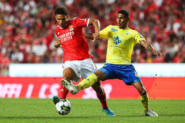 Alexander Bah of SL Benfica (L) with Antony Alves of FC Arouca (R) in action during the Portuguese League football match between SL Benfica and FC Arouca at the Luz stadium in Lisbon.(Final score: SL Benfica 4 vs 0 FC Arouca)