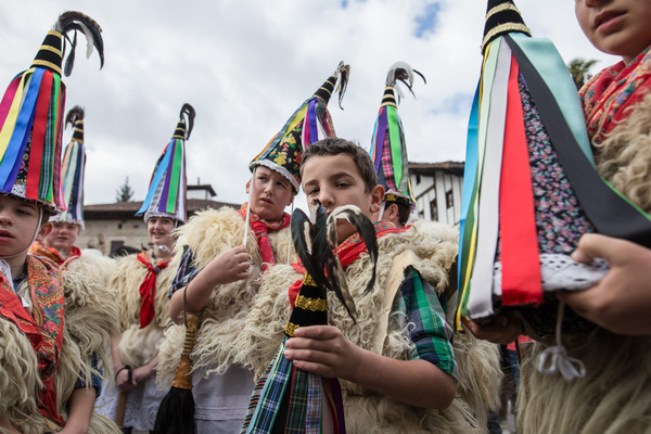 Several child "Joaldunaks" (those carrying cowbells) await the beginning of the Ituren carnival. Every year, on the Monday and Tuesday following the last Sunday in January, one of the most colorful rural carnivals is held in the Navarrese town of Ituren. The so-called "Joaldunak" maintains this tradition of Basque culture and is the protagonist of one of the most special ancestral rites in the Spanish Pyrenees.