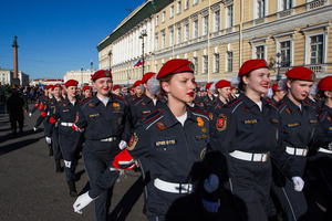 Girls cadets of the Ministry of Emergency Situations after the rehearsal of the Victory Parade for May 9 on Palace Square walk along Admiralteysky Prospekt.