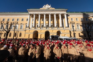 Participants of the All-Russian Military Patriotic Social Movement, Yunarmiya, after the rehearsal of the Victory Parade on May 9 stand against the backdrop of the Lobanov-Rostovsky house.