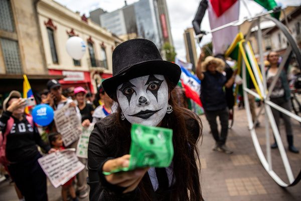 A performer is seen in the march in favor of Gustavo Petro's government Massive May Day march in Bogotá, where Colombian President Gustavo Petro declared the end of diplomatic relations with Israel.