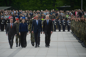 (L-R) German Defence Minister Boris Pistorius, Lithuanian Defence Minister Dovile Sakaliene, German Chancellor Friedrich Merz and Lithuanian President Gitanas Nauseda inspect the troops during the ceremony of the German brigade inauguration. The German 45th Armored Brigade "Lithuania" was officially inaugurated at a ceremony held at Cathedral Square in Vilnius, with the participation of German Federal Chancellor Friedrich Merz, German Defence Minister Boris Pistorius, Lithuanian President Gitanas Nausėda, and Lithuanian Defence Minister Dovilė Šakalienė. Established in Lithuania on 1 April 2025, the brigade is projected to comprise around 5,000 Bundeswehr soldiers and civilian staff, with full combat readiness expected by 2027.