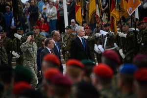 (L-R) German Defence Minister Boris Pistorius, Lithuanian Defence Minister Dovile Sakaliene, German Chancellor Friedrich Merz and Lithuanian President Gitanas Nauseda inspect the troops during the ceremony of the German brigade inauguration in Vilnius The German 45th Armored Brigade "Lithuania" was officially inaugurated at a ceremony held at Cathedral Square in Vilnius, with the participation of German Federal Chancellor Friedrich Merz, German Defence Minister Boris Pistorius, Lithuanian President Gitanas Nausėda, and Lithuanian Defence Minister Dovilė Šakalienė.
Established in Lithuania on 1 April 2025, the brigade is projected to comprise around 5,000 Bundeswehr soldiers and civilian staff, with full combat readiness expected by 2027.