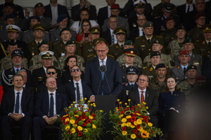 German Chancellor Friedrich Merz speaks during the ceremony of inauguration of the German brigade. The German 45th Armored Brigade "Lithuania" was officially inaugurated at a ceremony held at Cathedral Square in Vilnius, with the participation of German Federal Chancellor Friedrich Merz, German Defence Minister Boris Pistorius, Lithuanian President Gitanas Nausėda, and Lithuanian Defence Minister Dovilė Šakalienė.
Established in Lithuania on 1 April 2025, the brigade is projected to comprise around 5,000 Bundeswehr soldiers and civilian staff, with full combat readiness expected by 2027.