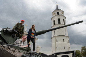 Passers-by climb on a Bundeswehr PzH 2000 self-propelled howitzer during the inauguration ceremony of German brigade at Cathedral Square. The German 45th Armored Brigade "Lithuania" was officially inaugurated at a ceremony held at Cathedral Square in Vilnius, with the participation of German Federal Chancellor Friedrich Merz, German Defence Minister Boris Pistorius, Lithuanian President Gitanas Nausėda, and Lithuanian Defence Minister Dovilė Šakalienė. Established in Lithuania on 1 April 2025, the brigade is projected to comprise around 5,000 Bundeswehr soldiers and civilian staff, with full combat readiness expected by 2027.