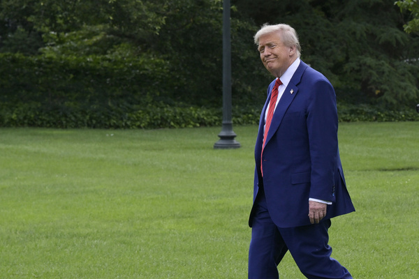 US President Donald Trump departs from White House en route to Bedminster, NJ at South Lawn/White House in Washington DC, USA.