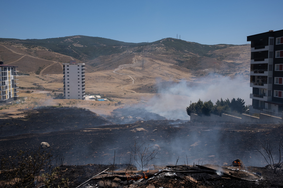 An area destroyed in a fire in Menemen district of Izmir. In Izmir, the western city of Turkey, forest fires have been out of control for days as temperatures and winds rise. Thousands of hectares of land were burned in various parts of the city. Many people have been evacuated from their homes and many animals died and injured in these fires.