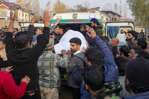 (EDITORS NOTE: Image depicts death) 
Kashmiri people carry the dead body of Muhammad Shafi, a civilian tailor killed in an explosion inside a police station, during his funeral procession in Srinagar. Nine people were killed and 32 others were injured in a major explosion inside a Police Station. Explosives reportedly detonated during a forensic investigation as part of a probe into an earlier blast in India’s capital, New Delhi, that killed 13 people and injured dozens.