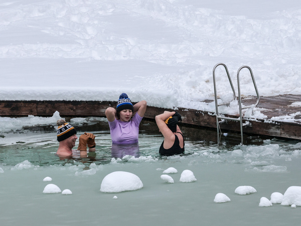 People enjoy the Sunday cold water bath in Zakrzowek, a man-made lake in central Krakow. Ice swimming is growing in popularity in Poland as the winter of 2026 becomes one of the coldest in years, with temperatures dropping to as low as −25°C in parts of the country.