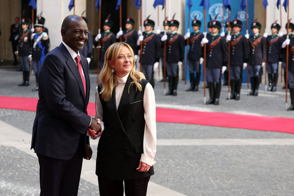 (L to R) Prime Minister Giorgia Meloni greets Kenyan President William Ruto in the courtyard. Prime Minister Giorgia Meloni met with Kenyan Prime Minister William Ruto at Palazzo Chigi to discuss key bilateral dossiers, prospects for cooperation between the two countries, and the Matteotti Plan for Africa.