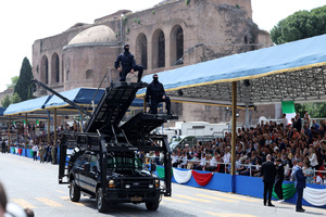 Special forces soldiers on assault vehicles during the parade. Heads of state and government attended the 80th Anniversary of Republic Day celebrations and the traditional military parade through the Imperial Fora. The ceremony, which pays homage to the values ​​of the Republic and the Armed Forces, took place in the heart of the capital before the highest Italian institutional officials and international delegations.
