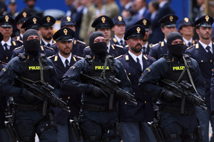 Special police units march during the parade. Heads of state and government attended the 80th Anniversary of Republic Day celebrations and the traditional military parade through the Imperial Fora. The ceremony, which pays homage to the values ​​of the Republic and the Armed Forces, took place in the heart of the capital before the highest Italian institutional officials and international delegations.
