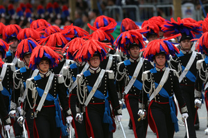 Parade of the Women's Carabinieri. Heads of state and government attended the 80th Anniversary of Republic Day celebrations and the traditional military parade through the Imperial Fora. The ceremony, which pays homage to the values ​​of the Republic and the Armed Forces, took place in the heart of the capital before the highest Italian institutional officials and international delegations.