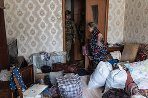 The Ukrainian police unit ‘White Angels’ evacuates civilians from the city under the constant threat of Russian FPV drones.