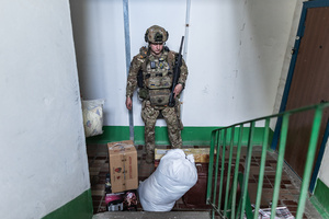 The Ukrainian police unit ‘White Angels’ seen evacuating civilians from the city under the constant threat of Russian FPV drones.
