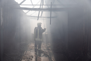 A firefighter seen operating inside the charred interior of the Pochayna book market following a Russian attack. On the night of August 16, 2026, a massive Russian air strike on Kyiv caused severe destruction and a large-scale fire at the "Pochaina" book market (formerly known as Petrivka) in the Obolon district. The enemy attack completely burned down several rows of trading pavilions containing books and stationery just ahead of the new school year. Emergency response teams worked at the scene to extinguish the blaze, which spread across a vast area. According to preliminary reports from city authorities, at least three people were injured as a result of the overnight attack. The destroyed marketplace had operated in the capital for nearly 30 years and stood as one of the largest hubs for book trade in Ukraine.