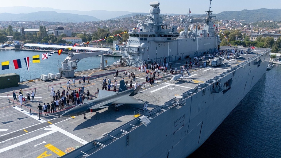 (EDITOR’S NOTE: Image taken by drone) 
The TCG Anadolu, tail number L400, moored at the Gölcük Naval Base during the festival, along with the Bayraktar KIZILELMA autonomous unmanned combat aircraft and the Bayraktar TV unmanned aerial vehicle on board. The TCG Anadolu is an amphibious assault ship belonging to the Turkish Navy, capable of carrying unmanned aerial vehicles. Transforming the historic Golcuk Naval Base in Kocaeli into a hub of maritime innovation, the TEKNOFEST 