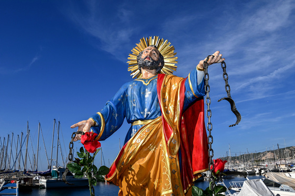 General view of the statue of Saint Peter in Chains (Saint Pierre Es Liens in French) during mass at the port of L'Estaque. Traditional procession of Saint Peter in Chains (Saint Pierre Es Liens in French) in the L'Estaque neighborhood of Marseille, France.