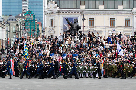 Participants and guests of the parade in front of the monument to the Fighters for Soviet Power in the Far East. The "Great-Grandchildren of Victory" (Pravnuki Pobedy) Parade, dedicated to Victory Day in World War II, took place on the main square. Children from Russia's Primorsky Krai, as well as schoolchildren from China and Laos, took part in the parade.