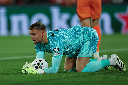 Bart Verbruggen of Netherlands seen in action during European World Cup Qualifiers 2026 football match between Netherlands and Poland at De Kuip. Final score Netherlands 1 : 1 Poland