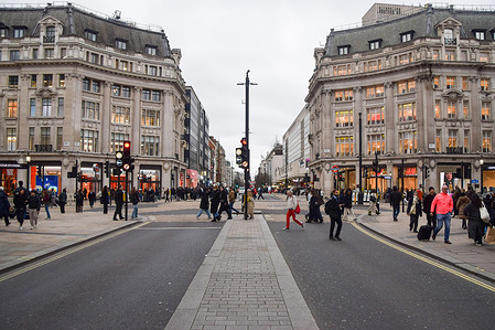 General view of Oxford Street and Oxford Circus as London Mayor Sadiq Khan gives the official go-ahead for part of the busy shopping street to be pedestrianised.