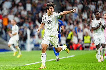 Gonzalo García of Real Madrid CF celebrates after scoring his team's first goal during the LaLiga EA Sports match between Real Madrid CF and Real Oviedo at the Santiago Bernabéu. Final Score: Real Madrid 2-0 Real Oviedo