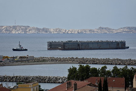 The floating dock Mediterraneo arrives at the French Mediterranean port of Marseille.