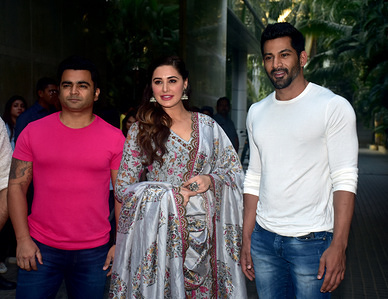 Actor Sachiin Joshi (L), Nargis Fakhri (C) with Vivaan Bhathena (R) are seen during their upcoming trailer launch of the film Amavas in Mumbai.