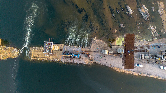 General view of the Subarnarekha River bridge under construction, showing ongoing structural work on the Mango Flyover project. Work on the Mango Flyover continues in Jamshedpur, in the south-eastern Indian state of Jharkhand. Jamshedpur is a major industrial hub and home to Tata Steel, whose operations include a significant presence in the United Kingdom. The £25-million project aims to ease traffic between Mango, Dimna Road, Sakchi and nearby areas, with preparations under way to install a 120-foot girder over the Subarnarekha River.