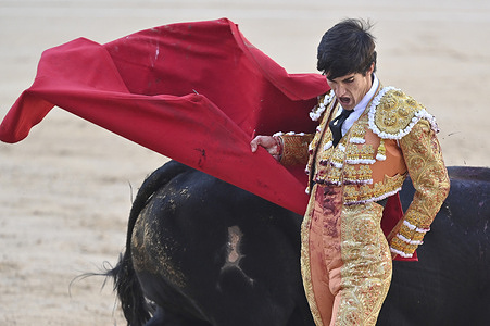 Bullfighter El Mella during the bullfight with bulls from the Antonio Palla ranch at the Plaza de las Ventas in Madrid, 19 April, 2026, Spain.
