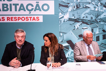 (From left to right) Eduardo Vítor Rodrigues, Mayor of Vila Nova de Gaia, Luísa Salgueiro, Mayor of Matosinhos and António Costa, Prime Minister and Secretary General of the Portuguese Social Party seen during a Session about Housing estate in Portugal at the Cineteatro (Municipal Theater of Matosinhos).