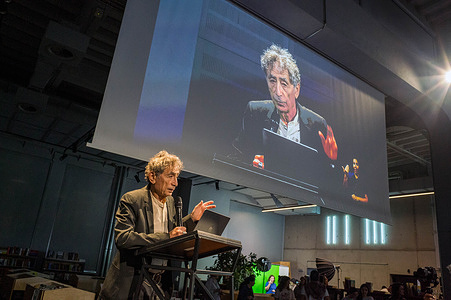 Gabor Maté delivers his reflections on individual and collective trauma to the Polish audience. Hungarian-born Canadian physician, writer, and speaker Gabor Maté delivered a lecture at Nowy Teatr in Warsaw, Poland. Known for his work on addiction and trauma, and as a Jewish Holocaust survivor, Maté is also one of the most prominent voices supporting Palestinian rights. In the first event of a nationwide tour titled "Reflections on Individual and Collective Trauma", he addressed the ongoing situation in Gaza, followed by an audience-inclusive panel discussion with educator Ewa Jasiewicz. The event was organized by a network of academic teachers, students, NGOs (Polish-Palestinian Initiative for Justice, Kaktus, Nomada Association, Plan B Association), and socially engaged collectives (FFIPP Europe, keffiyeh collective).