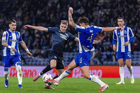 Rangers FC's player Oliver Antman in action during the match between FC Porto and Rangers FC for the UEFA Europe League at Dragon Stadium. Final score FC Porto 3 - 1 Rangers FC.