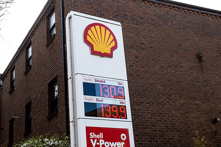 A price banner at Shell petrol station is seen in central London as the motorists in the UK worry rising prices. The country discusses possible scenarions as crude oil prices on international marcets rose 10% after US - Israel attack on Iran.