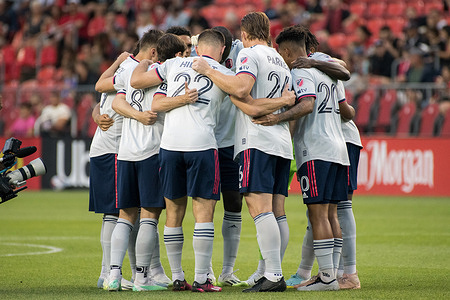St. Louis City SC players huddle before the MLS game between Toronto FC and St. Louis City SC at BMO Field in Toronto. 
The game ended 0-1 for St. Louis City SC