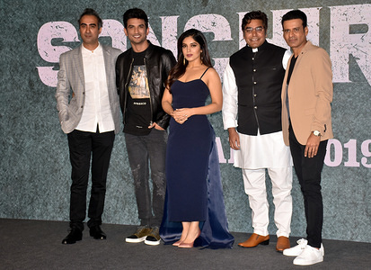 L-R: Actor Ranvir Shorey, Sushant Singh Rajput, Bhumi Pednekar, Ashutosh Rana and Manoj Bajpayee are seen during the trailer launch of the film 'Sonchiriya' at hotel JW Mariott, Juhu in Mumbai.
