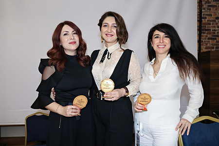 Kurdish actress Ruges Kirici (C), actress Keval Sitqi (L), and director and actress Berfin Zenderlioglu (R) are seen during the event. Renowned Kurdish actress and TV host Ruges (Rugeş) Kirici attended the 11th Amed International Festival, organized by the Diyarbakir Metropolitan Municipality and the Amed City Theater in the city of Diyarbakir, Turkey. She was seen during the event alongside actress Keval Sitqi and director and actress Berfin Zenderlioglu, and later received her festival participation award from theatre actor Kemal Ulusoy.