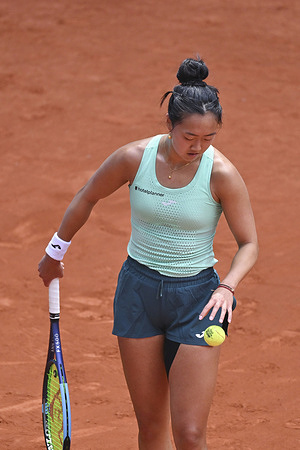Ann Li of USA plays against Iga Swiatek of Poland (Not in picture) during the Mutua Madrid Open 2026, ATP Masters 1000 and WTA 1000, at La Caja Magica. Victory of Ann Li 6-7(4), 6-2, 0-3.