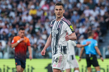 Arkadiusz Milik of Juventus FC gestures during Serie A 2025/26 football match between Juventus FC and Genoa CFC at Allianz Stadium. Final scores; Juventus 2 : 0 Genoa.
