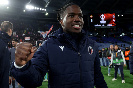 Jonathan Rowe (Winger) of Bologna FC 1909 celebrate during the UEFA Europe League 2025/2026, Round of 16 second leg, between AS Roma and Bologna FC 1909 at Olympic Stadium. Final scores: AS Roma 3-4 Bologna FC.