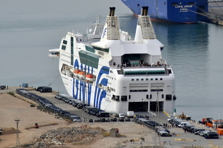 1 of the 3 ships is, as the Spanish Interior Ministry has chartered them to accommodate police reinforcements to be sent to Catalonia prior to the referendum on self-determination on October 1st, 2017,
called by separatist leaders despite the constitutional prohibition Spanish.