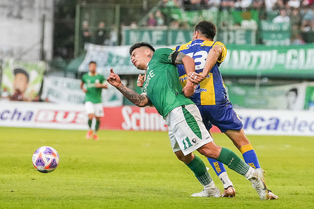 Alexander Diaz (left) from Ferro Carril Oeste and Nicolas Del Grecco (right) from Atlanta seen in action during a 14 Primera Nacional 2023 match between Ferro Carril Oeste and Atlanta at the Stadium Arquitecto Ricardo Etcheverri.Final Match Ferro Carril Oeste 2 - 0 Atlanta.