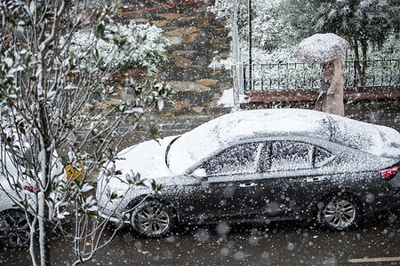 A man seen walking with an umbrella as the snowfall continues to fall. The sudden snowfall on the first day of the new year affected Istanbul.