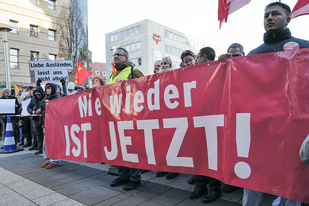 Protesters hold a banner saying the mistakes made in the past should not now be repeated during the rally. Around 25,000 people gathered in Nuremberg for a demonstration organized by the Alliance against Right-Wing Extremism to highlight the need to combat extremism and counter the rise of the Alternative for Germany (AfD) Party. Held at Kornmarkt, the event featured speakers urging voters to make thoughtful decisions in the upcoming general election on February 23. This was one of several protests held across Bavaria leading up to the election.