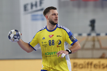 Aleks Vlah of Industria Kielce seen in action during the EHF Champions League 2025/2026 match between Industria Kielce and HBC Nanttes at Hall Legionow. Final Score; Industria Kielce 27:35 HBC Nanttes.