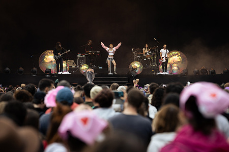 Suki Waterhouse, the english singer, actress and model performs at the 21st edition of the Rock en Seine music festival at the Domaine National Parc de Saint-Cloud.