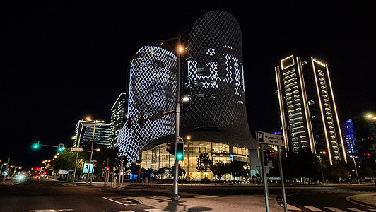 A billboard displays an image of Sheikh Hamad bin Khalifa Al Thani on the Al Jaber Twin Towers in Lusail, Qatar. Qatar has declared four days of national mourning following the passing of the former Emir, Sheikh Hamad bin Khalifa Al Thani, at the age of 74. Having assumed power in June 1995, the former Emir is revered as the key architect of modern Qatar, famously transforming the Gulf nation into a global powerhouse through a period of unprecedented economic development, diplomatic influence, and rapid infrastructure growth.
