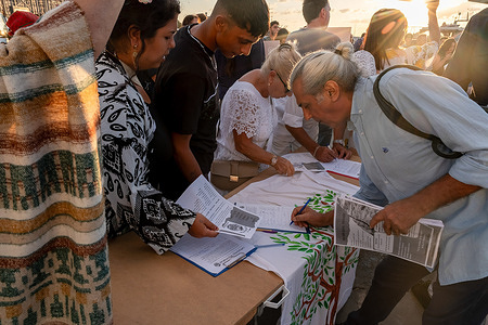Protesters sign a petition to prevent the destruction of forests during the demonstration. On the morning of September 15, 2025, the uprooting of olive trees and the arrest of villagers keeping watch in the Akbelen Forest, located in the Ikizkoy neighborhood of Milas district in Mugla, prompted environmental activists to take action. In July 2023, the forest had been largely destroyed for mining activities, leading to massive protests in the region. Environmental activists staged a protest in Istanbul to prevent the destruction of the forests.
