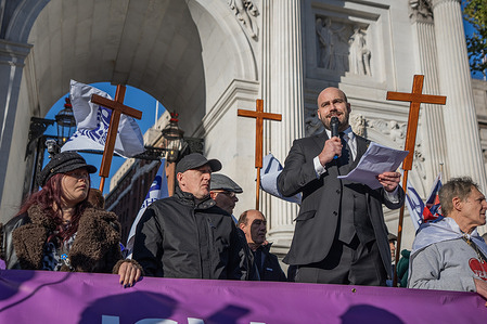 Nick Tenconi, leader of the United Kingdom Independence Party (Ukip) addresses hundreds of far-right anti-immigration and anti-islamic supporters in front of Marble Arch. Hundreds of far-right activists marched through Central London on a so-called crusade to “reclaim London from the Islamists”. The demonstration was originally planned to take place in Whitechapel before it was moved by the Police because of a “realistic prospect of serious disorder”. A counter-protest by Stand Up to Racism took place in East London instead.