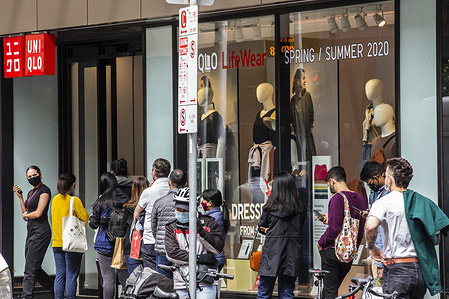 People wait in the queue outside the store of the famous brand "Uniqlo" at Emporium mall.
Victoria has recorded no new coronavirus cases or deaths for an eighth consecutive day. Premier Daniel Andrews will be announcing on Sunday the significant step to be taken by Melbourne having not registered a Covid-19 case. People look forward to his announcement as they anticipate a lockdown restriction relaxation.